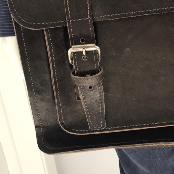Custom Rugged Leather Messenger Bag Brand New! Make an offer! - Picture 4 of 6